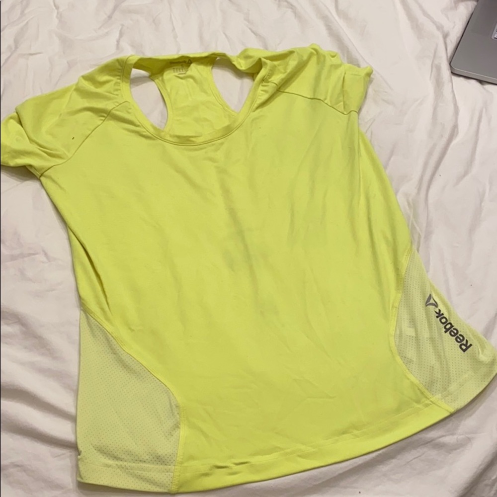 Reebok yellow training top w. Detail on back